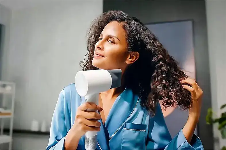 How to Select the Ideal Hair Dryer for Curly Hair
